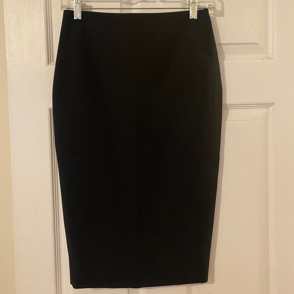 NWT Elizabeth & James pencil skirt, Size: 2, Color: Black
